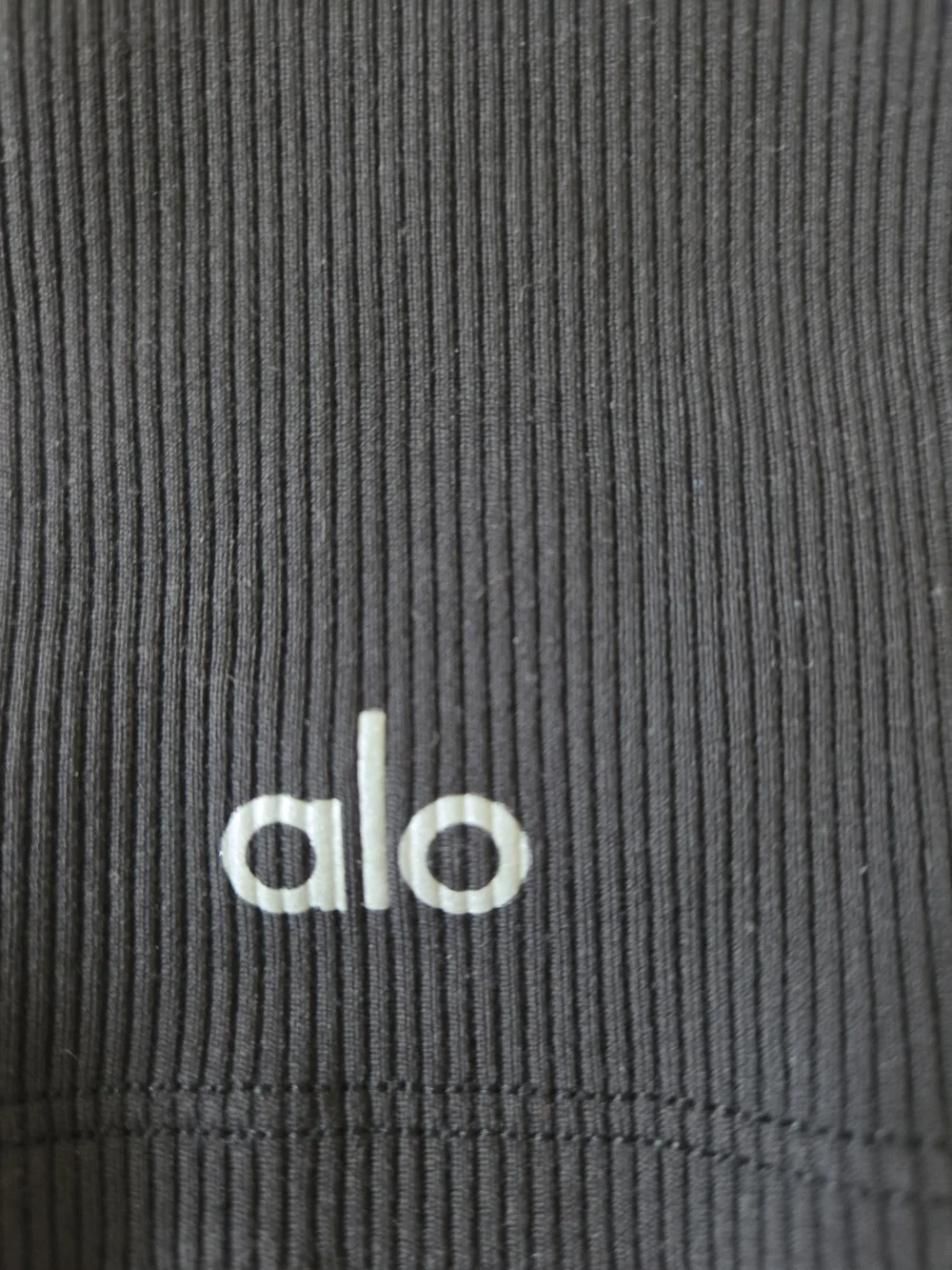 ALO Yoga Black Ribbed Strappy Crop Tank - Picture 3 of 4